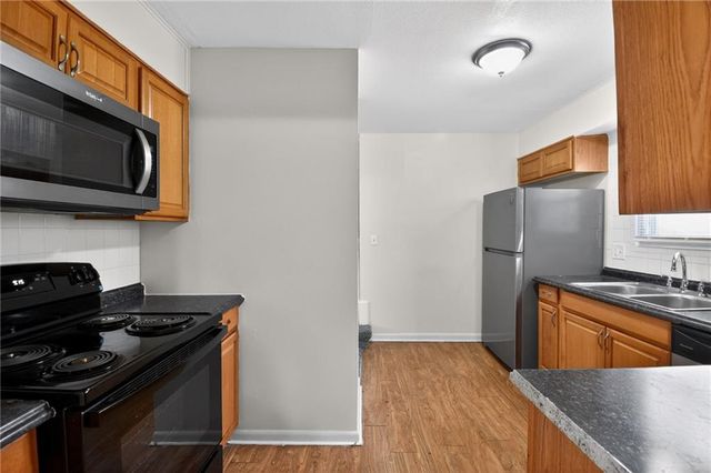 9105 E 89TH Street, Kansas City, MO 64138