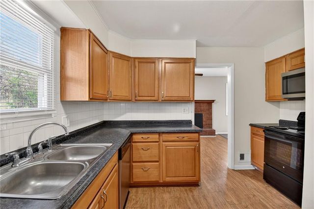 9105 E 89TH Street, Kansas City, MO 64138