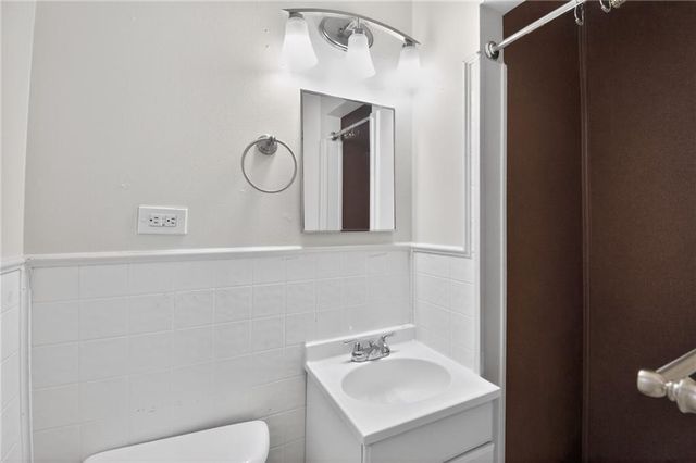 9105 E 89TH Street, Kansas City, MO 64138