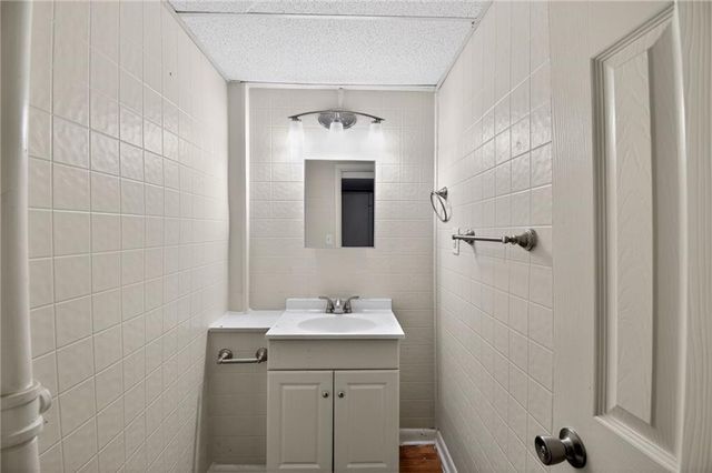 9105 E 89TH Street, Kansas City, MO 64138