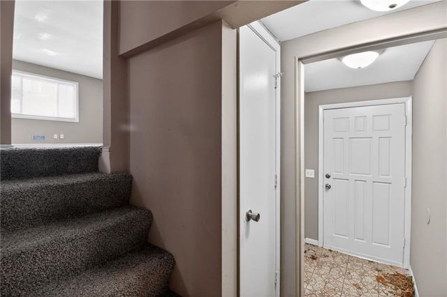 9105 E 89TH Street, Kansas City, MO 64138