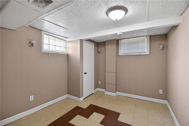 9105 E 89TH Street, Kansas City, MO 64138