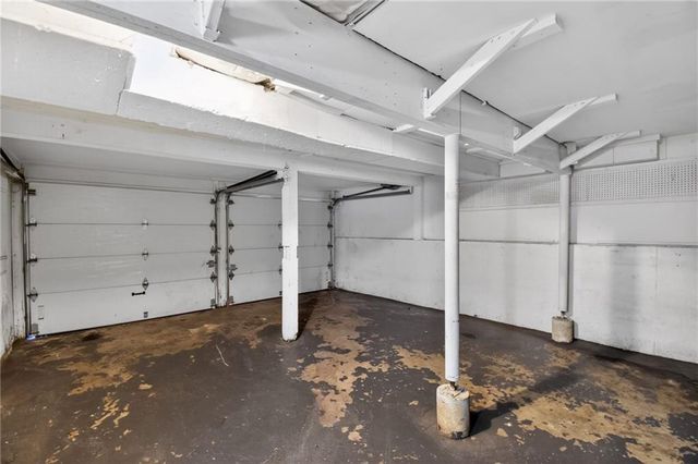 9105 E 89TH Street, Kansas City, MO 64138