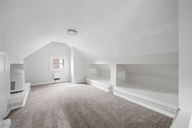 1047 Hillstone Road, Cleveland Heights, OH 44121