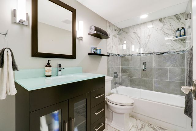 204 Old Meadow Way, Palm Beach Gardens, FL 33418