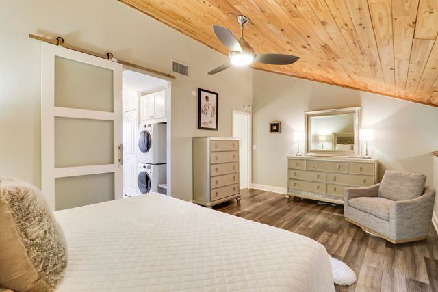 204 Old Meadow Way, Palm Beach Gardens, FL 33418