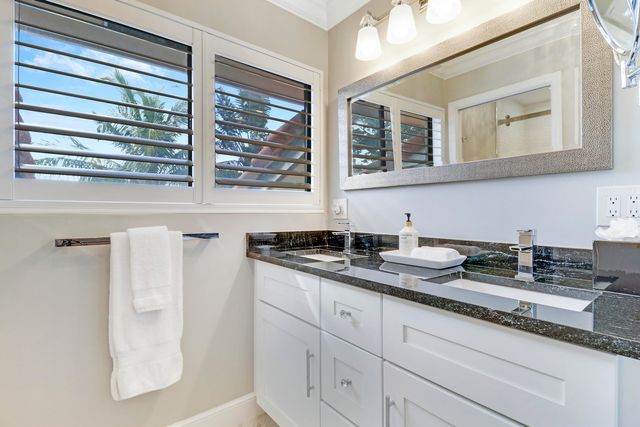 204 Old Meadow Way, Palm Beach Gardens, FL 33418