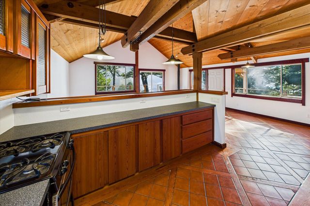 145 Cove View Drive, Shelter Cove, CA 95589