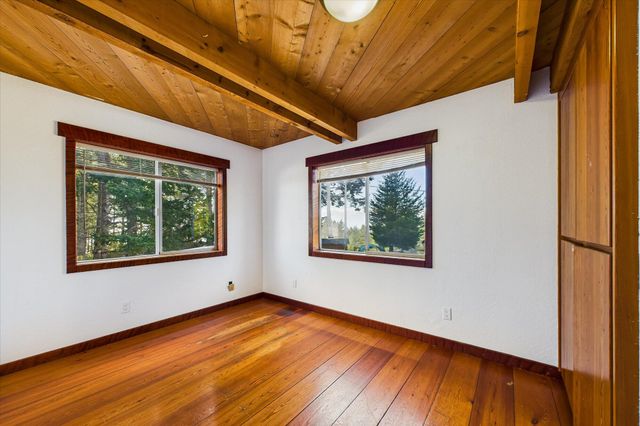 145 Cove View Drive, Shelter Cove, CA 95589