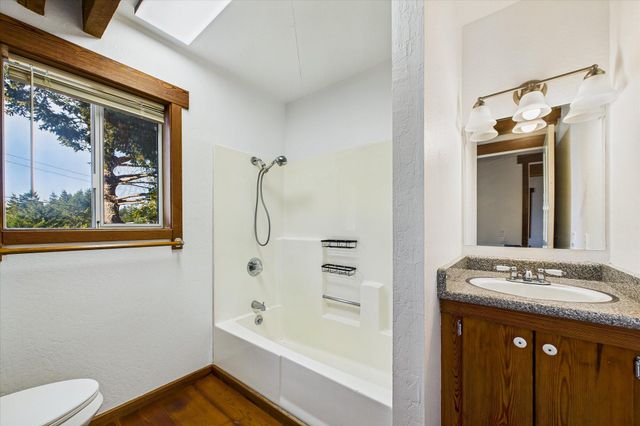 145 Cove View Drive, Shelter Cove, CA 95589