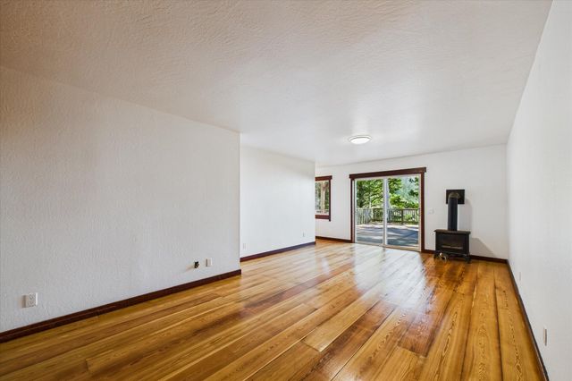 145 Cove View Drive, Shelter Cove, CA 95589