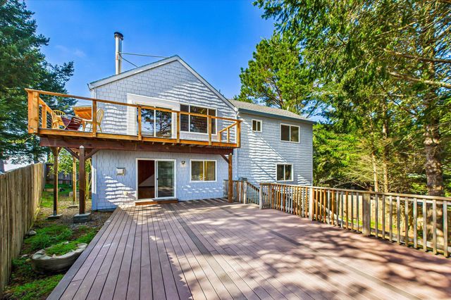 145 Cove View Drive, Shelter Cove, CA 95589