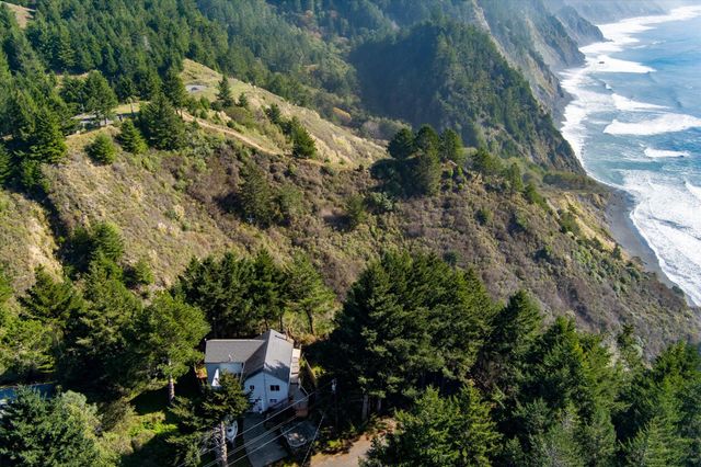 145 Cove View Drive, Shelter Cove, CA 95589