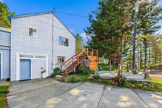 145 Cove View Drive, Shelter Cove, CA 95589