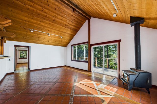 145 Cove View Drive, Shelter Cove, CA 95589