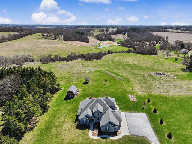 W1097 Spring Prairie ROAD, Burlington, WI 53105