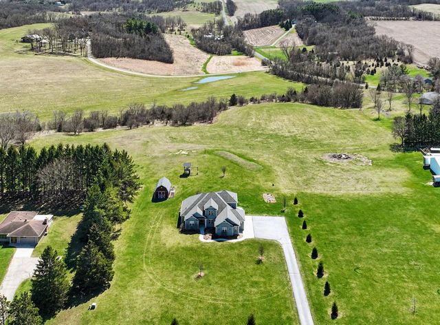 W1097 Spring Prairie ROAD, Burlington, WI 53105