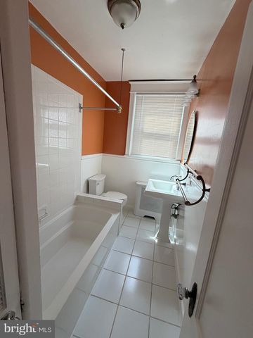 536 W CHEW AVE, Philadelphia, PA 19120