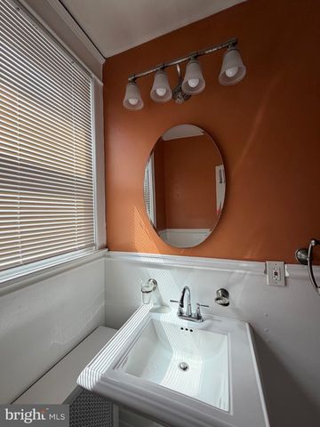536 W CHEW AVE, Philadelphia, PA 19120