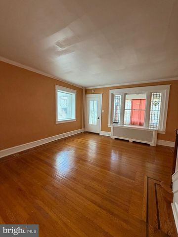 536 W CHEW AVE, Philadelphia, PA 19120