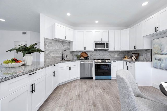 13547 Pasa Robles Lane, Houston, TX 77083