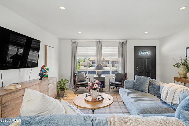 1202 W HAZELWOOD Street, Phoenix, AZ 85013