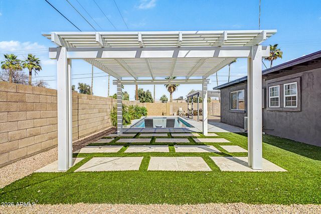 1202 W HAZELWOOD Street, Phoenix, AZ 85013