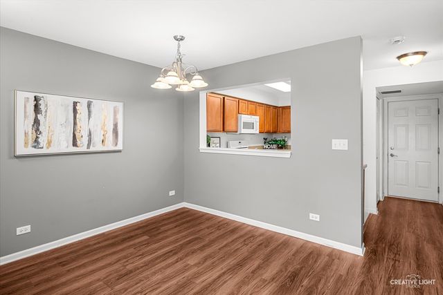 616 Lincoln Station Drive, Oswego, IL 60543