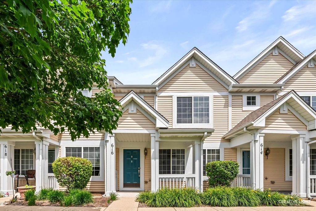 616 Lincoln Station Drive, Oswego, IL 60543