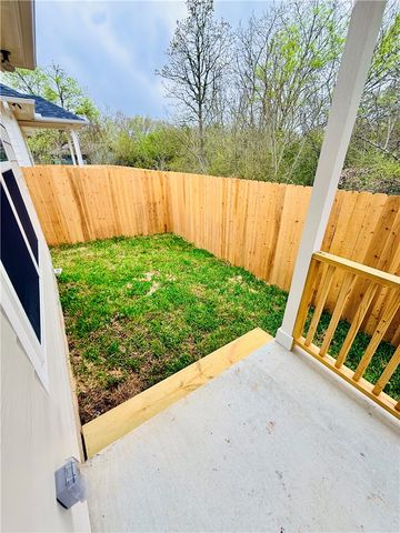 1202 Suncrest Street, Bryan, TX 77803