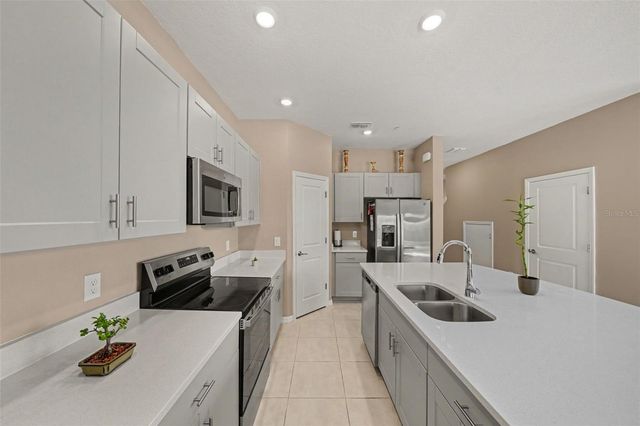 5170 QUAKERS PLACE, St Cloud, FL 34769