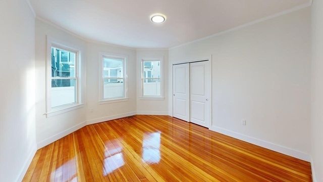 391 Linwood Ave 1, Newton, MA 02460