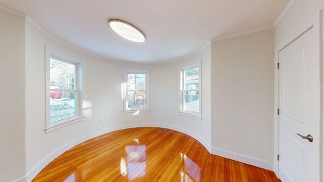 391 Linwood Ave 1, Newton, MA 02460