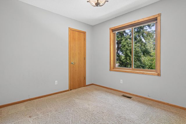 5420 134th Street N, Hugo, MN 55038