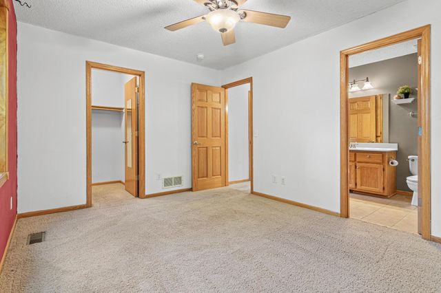 5420 134th Street N, Hugo, MN 55038