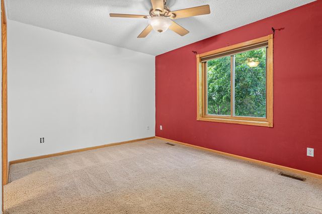 5420 134th Street N, Hugo, MN 55038