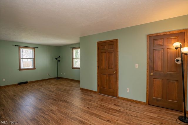 215 8th Street SW, Massillon, OH 44647