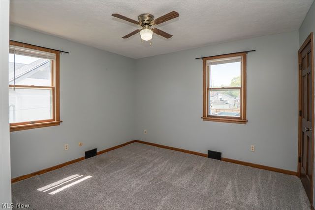 215 8th Street SW, Massillon, OH 44647