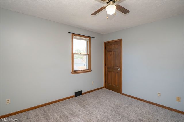 215 8th Street SW, Massillon, OH 44647
