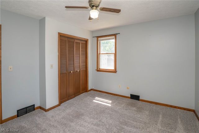 215 8th Street SW, Massillon, OH 44647