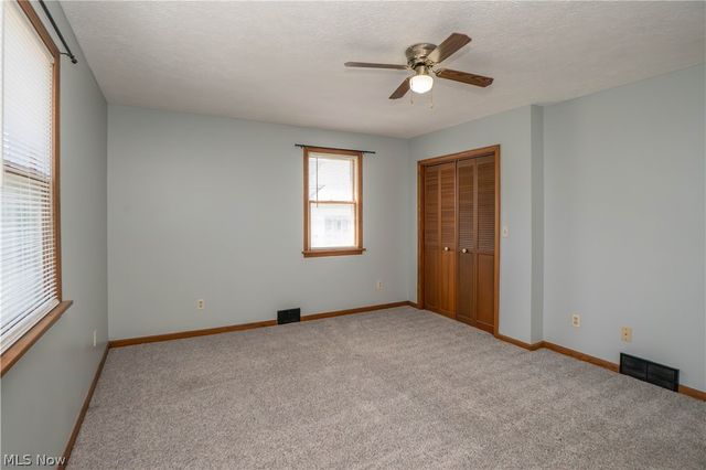 215 8th Street SW, Massillon, OH 44647