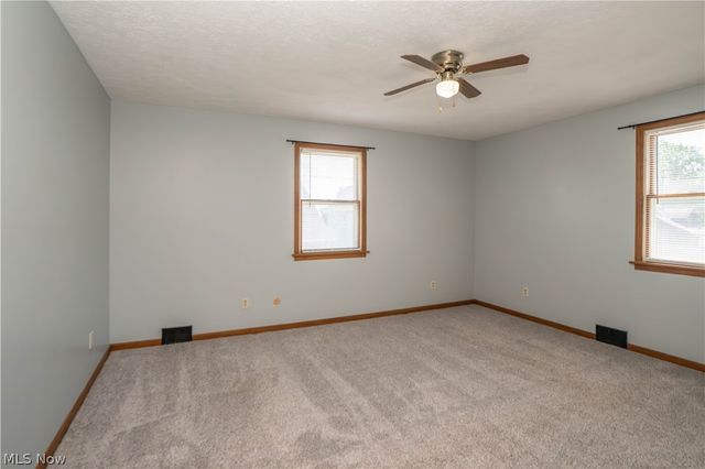 215 8th Street SW, Massillon, OH 44647