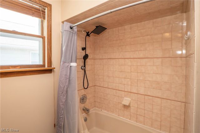 215 8th Street SW, Massillon, OH 44647