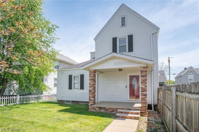 215 8th Street SW, Massillon, OH 44647
