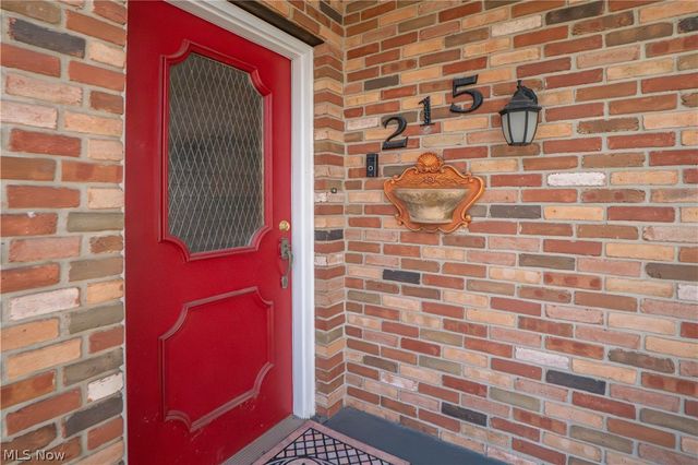 215 8th Street SW, Massillon, OH 44647