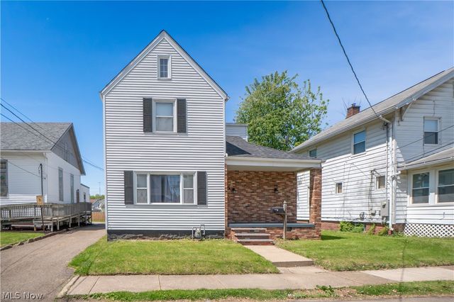 215 8th Street SW, Massillon, OH 44647