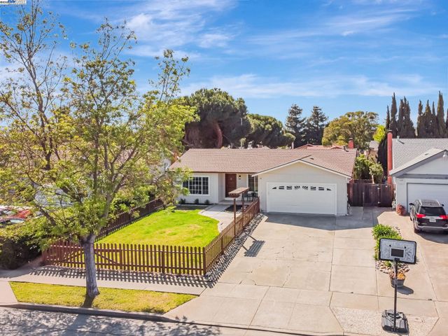 36339 Beech Pl, Newark, CA 94560