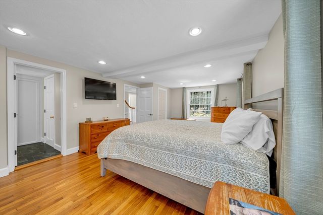 76 Mill Rd, Boxford, MA 01921