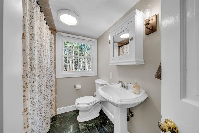 76 Mill Rd, Boxford, MA 01921