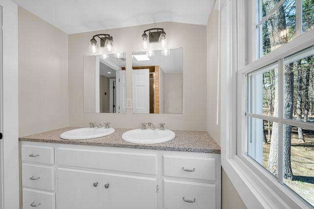 76 Mill Rd, Boxford, MA 01921